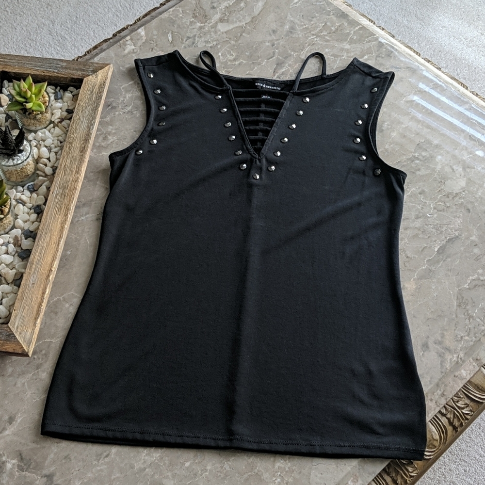 Studded tank